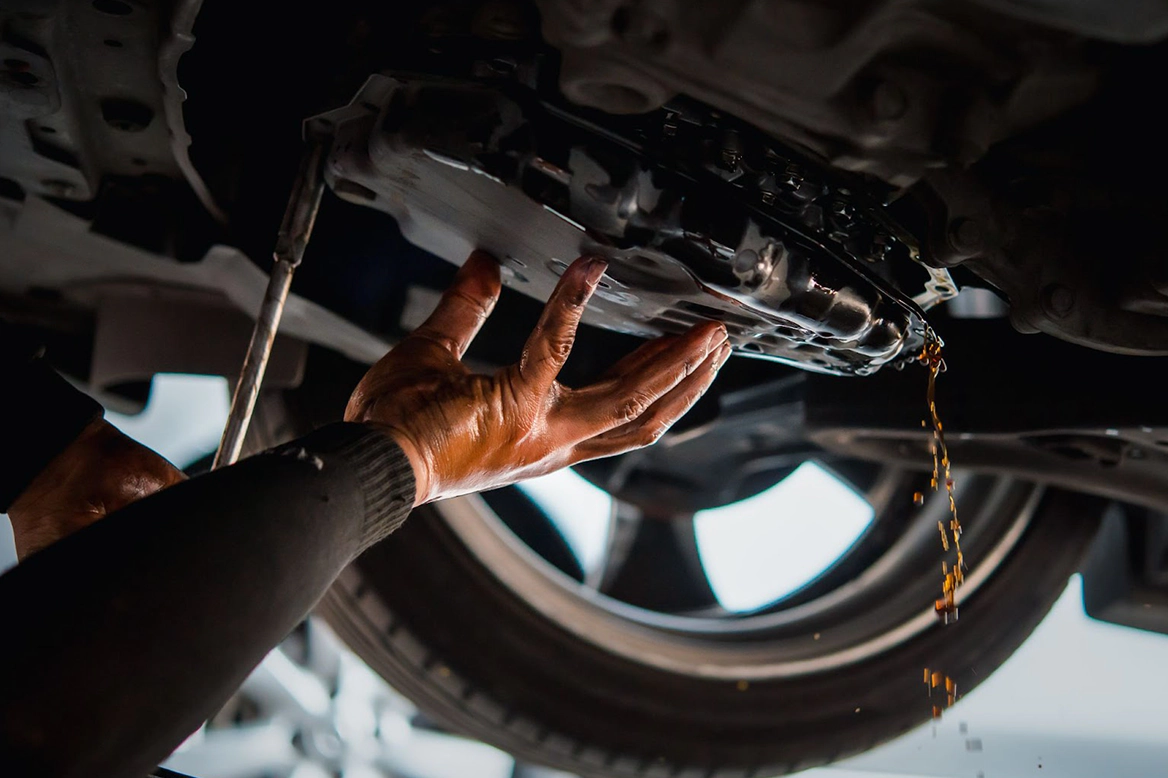 Transmission Flush vs. Transmission Fluid Change