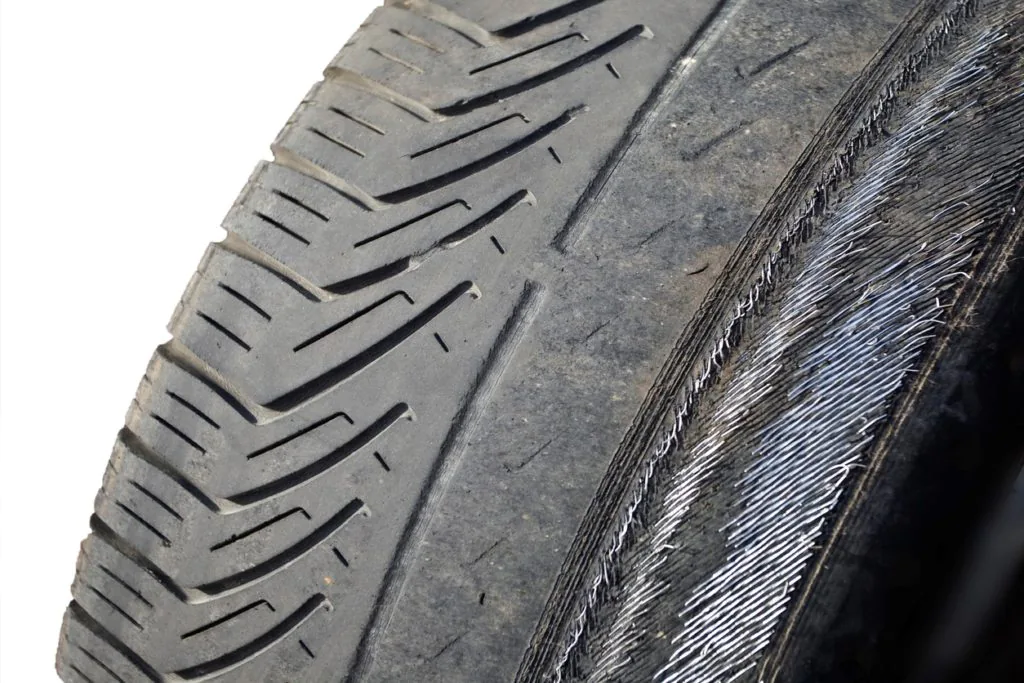 4 Signs You Should Replace Your Vehicle’s Tires